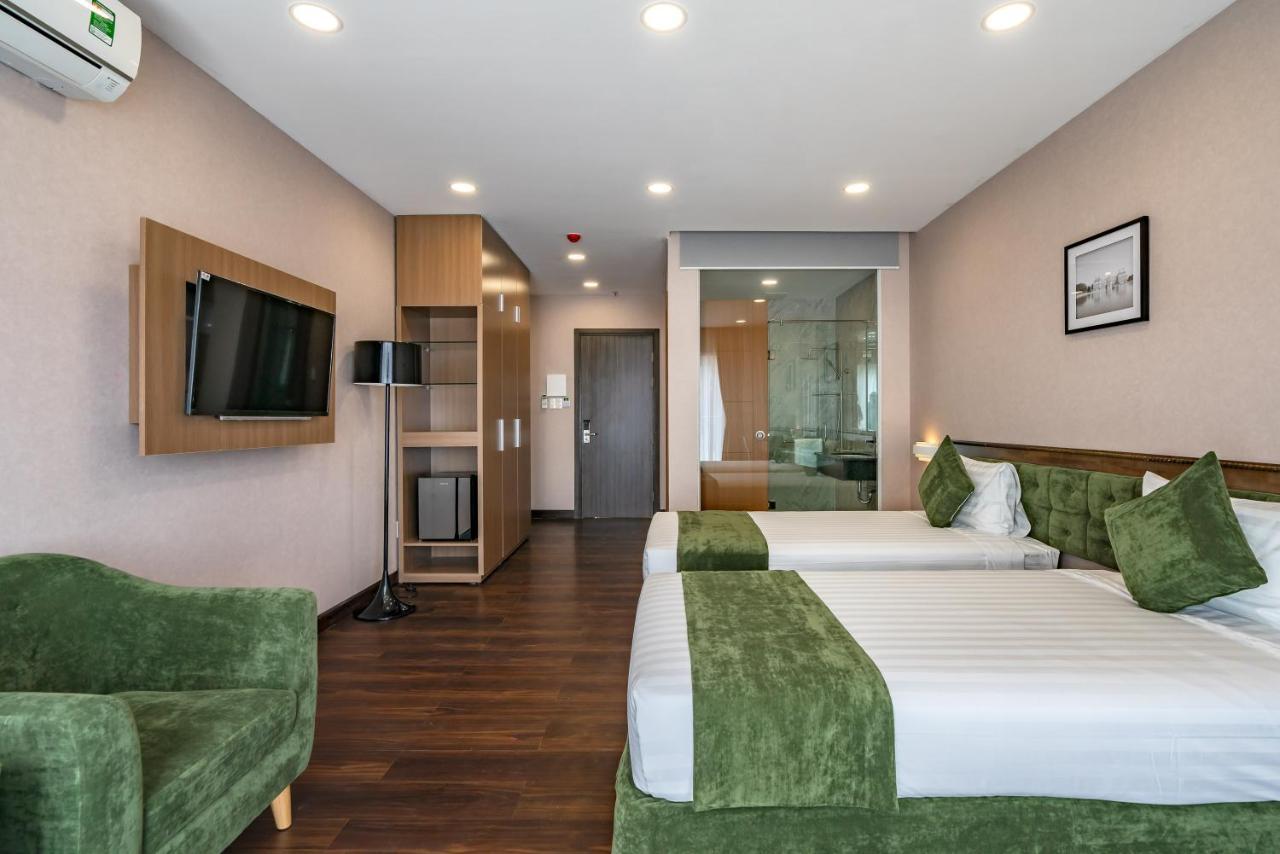 Emerald Central Ho Chi Minh City Exterior photo