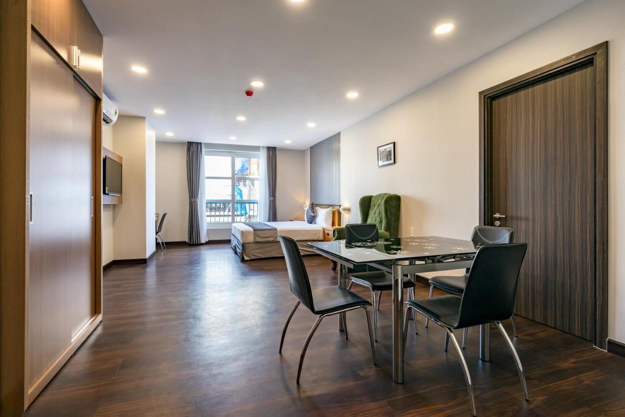 Emerald Central Ho Chi Minh City Exterior photo