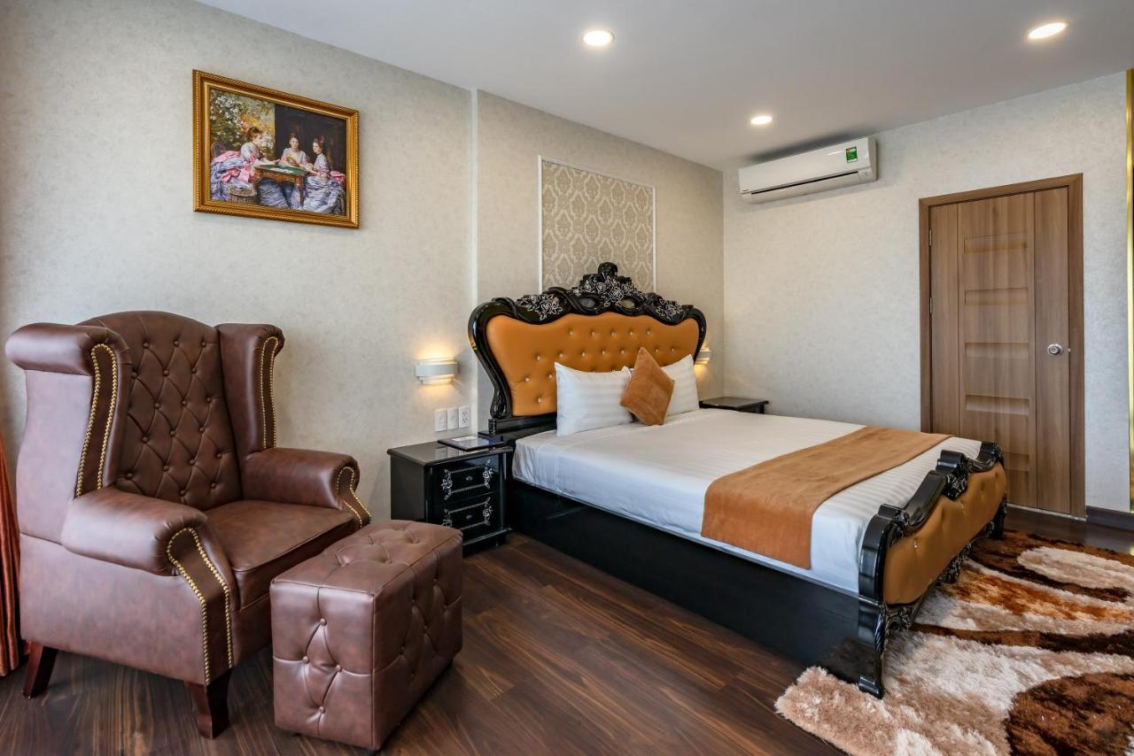 Emerald Central Ho Chi Minh City Exterior photo