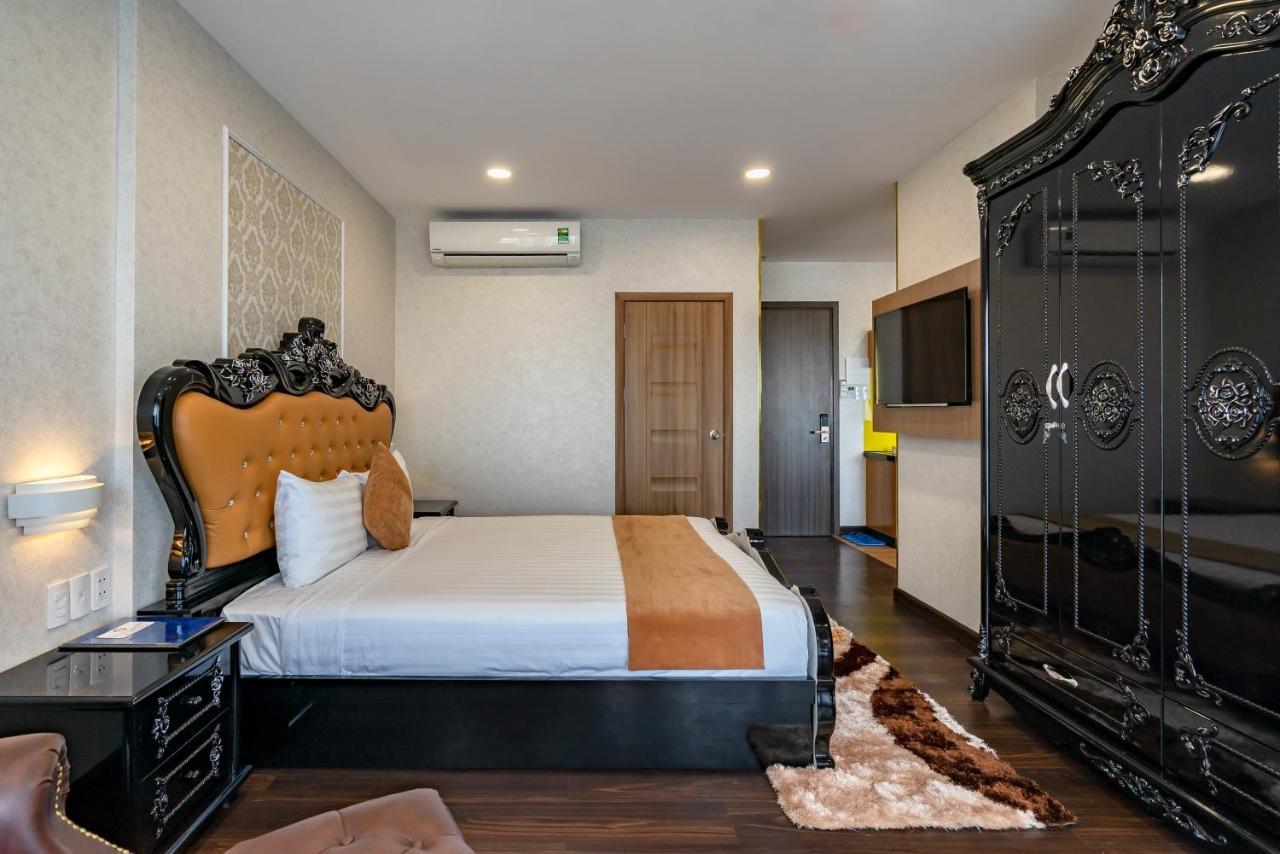 Emerald Central Ho Chi Minh City Exterior photo