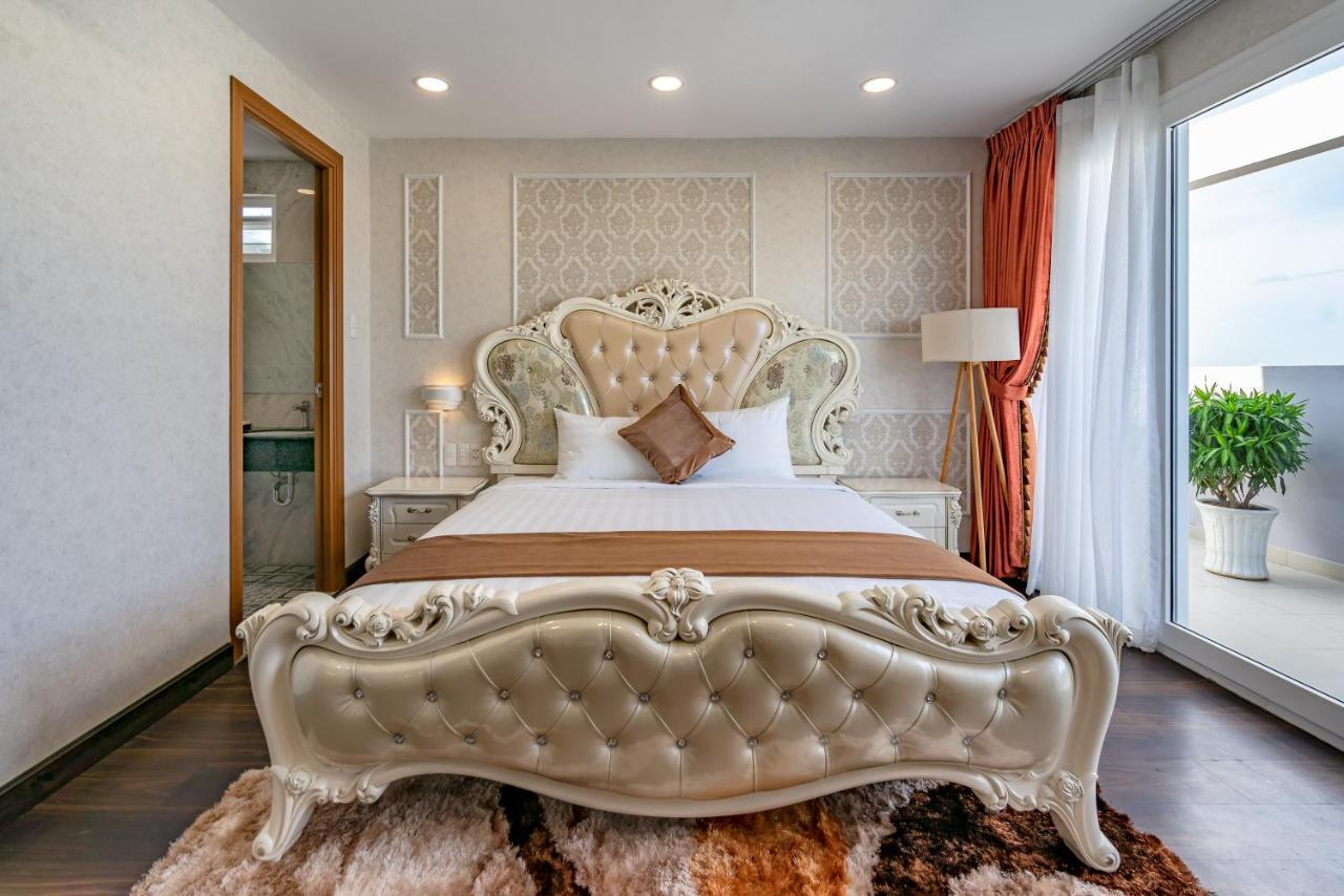 Emerald Central Ho Chi Minh City Exterior photo