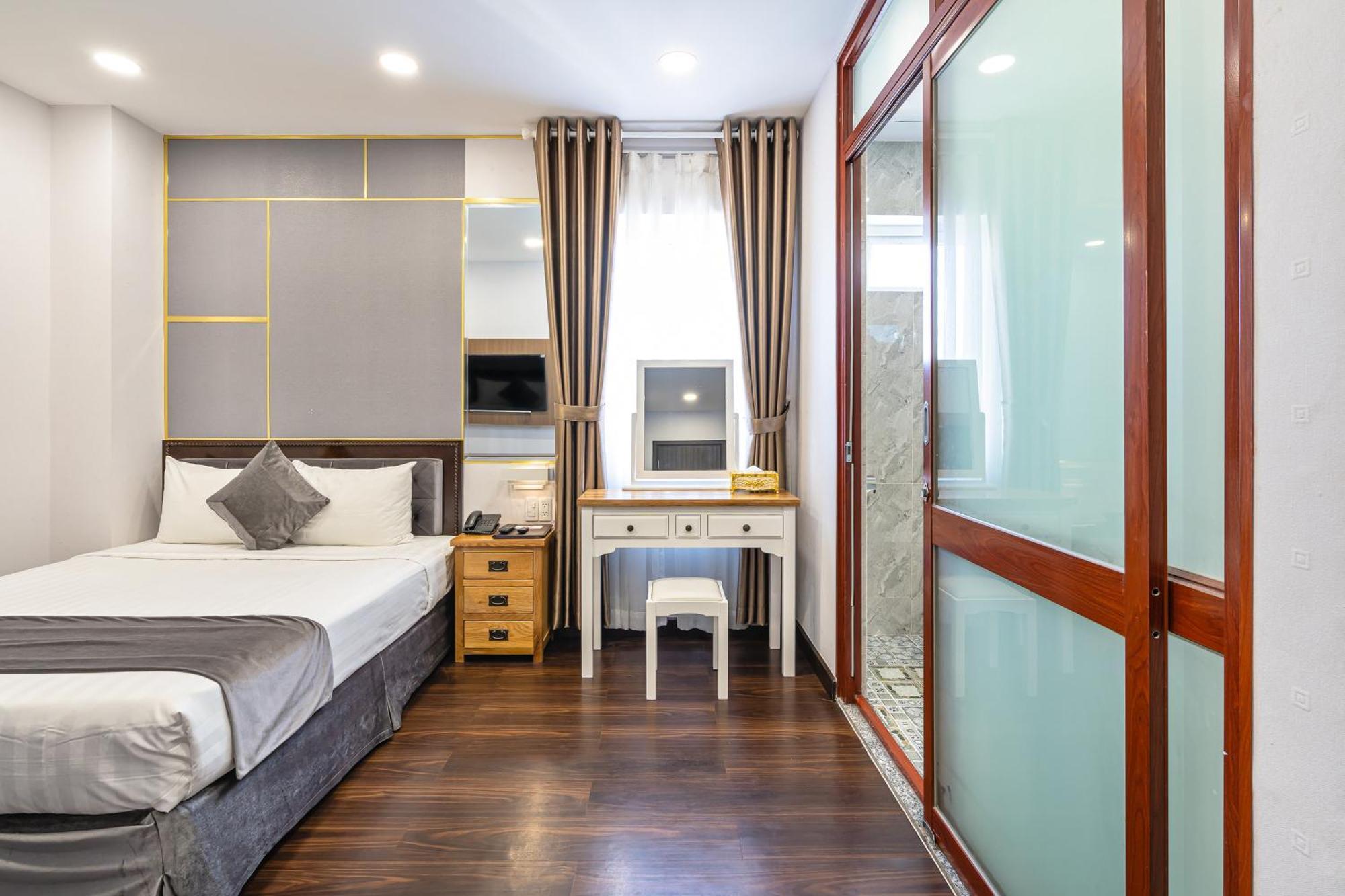 Emerald Central Ho Chi Minh City Exterior photo