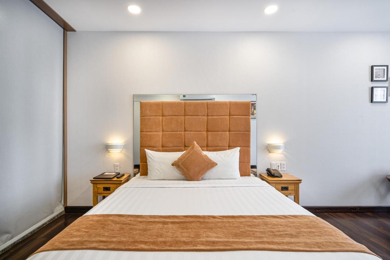 Emerald Central Ho Chi Minh City Exterior photo
