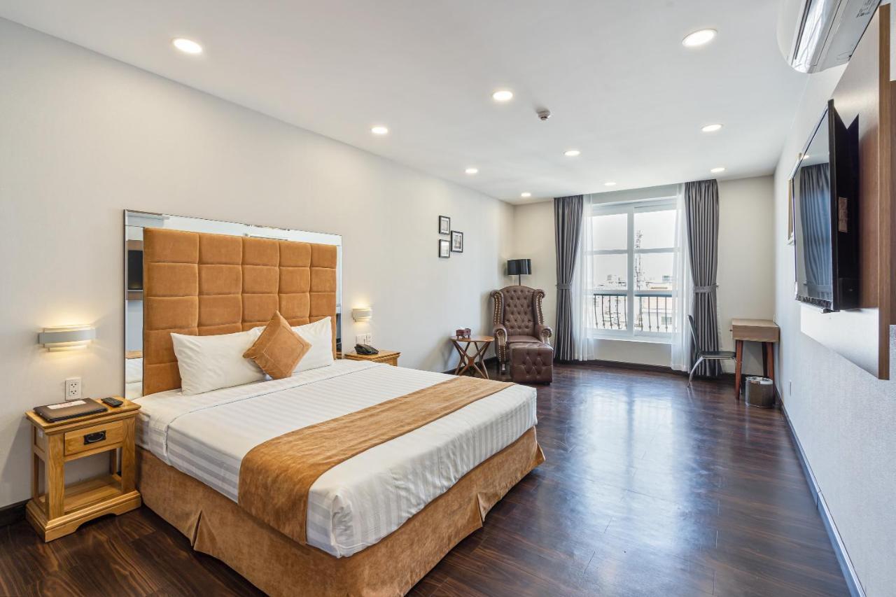 Emerald Central Ho Chi Minh City Exterior photo
