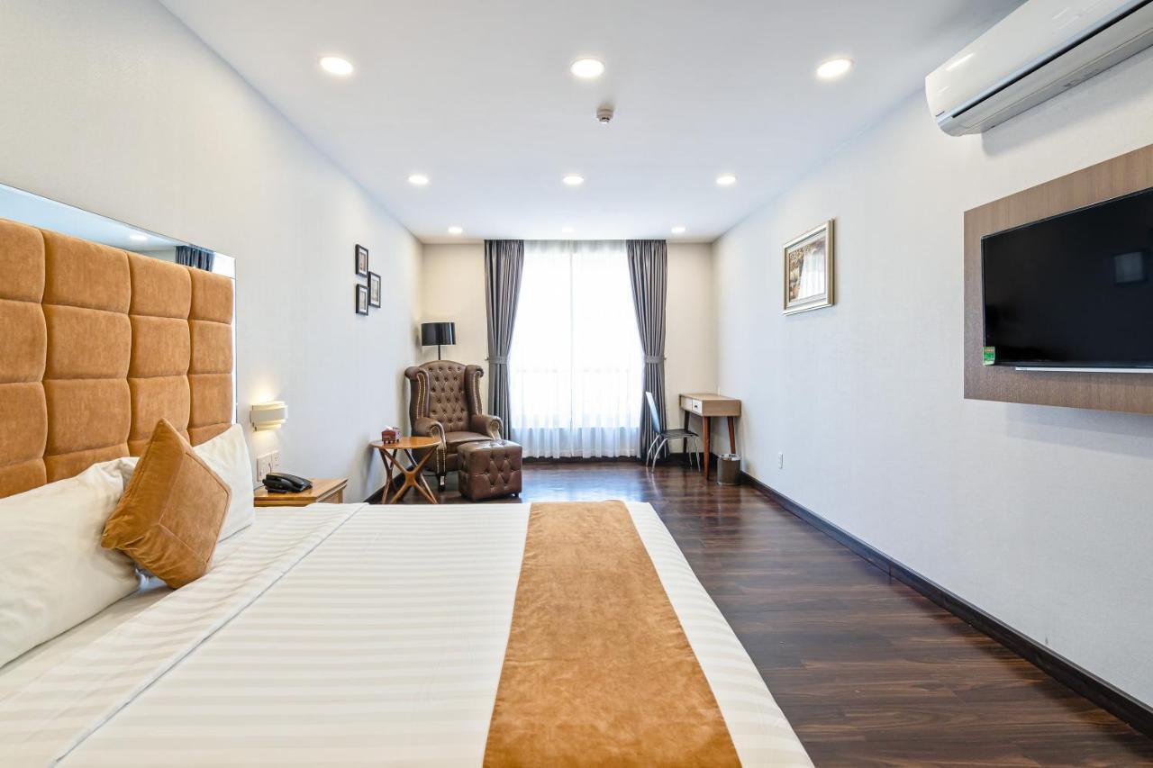 Emerald Central Ho Chi Minh City Exterior photo